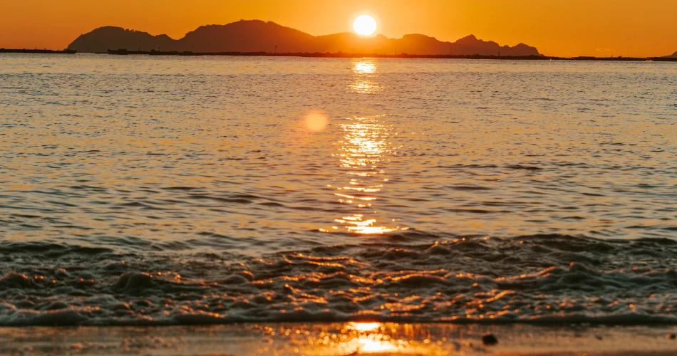 Cayucos Travel Guide 2026: Top Attractions & Stunning Coastal Views
