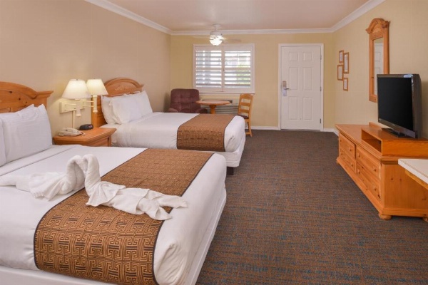 Cayucos Beach Inn image 11