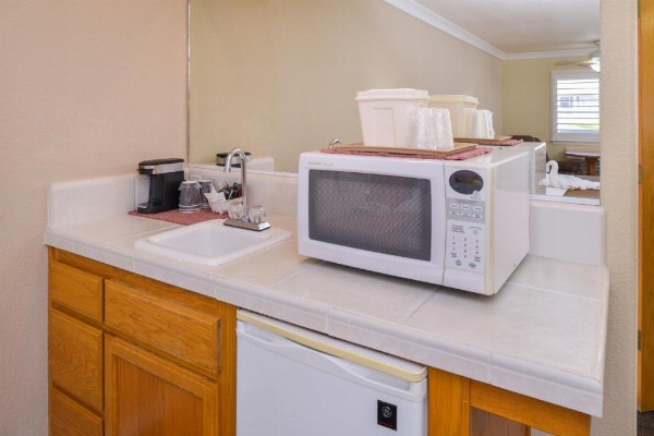 Cayucos Beach Inn image 12